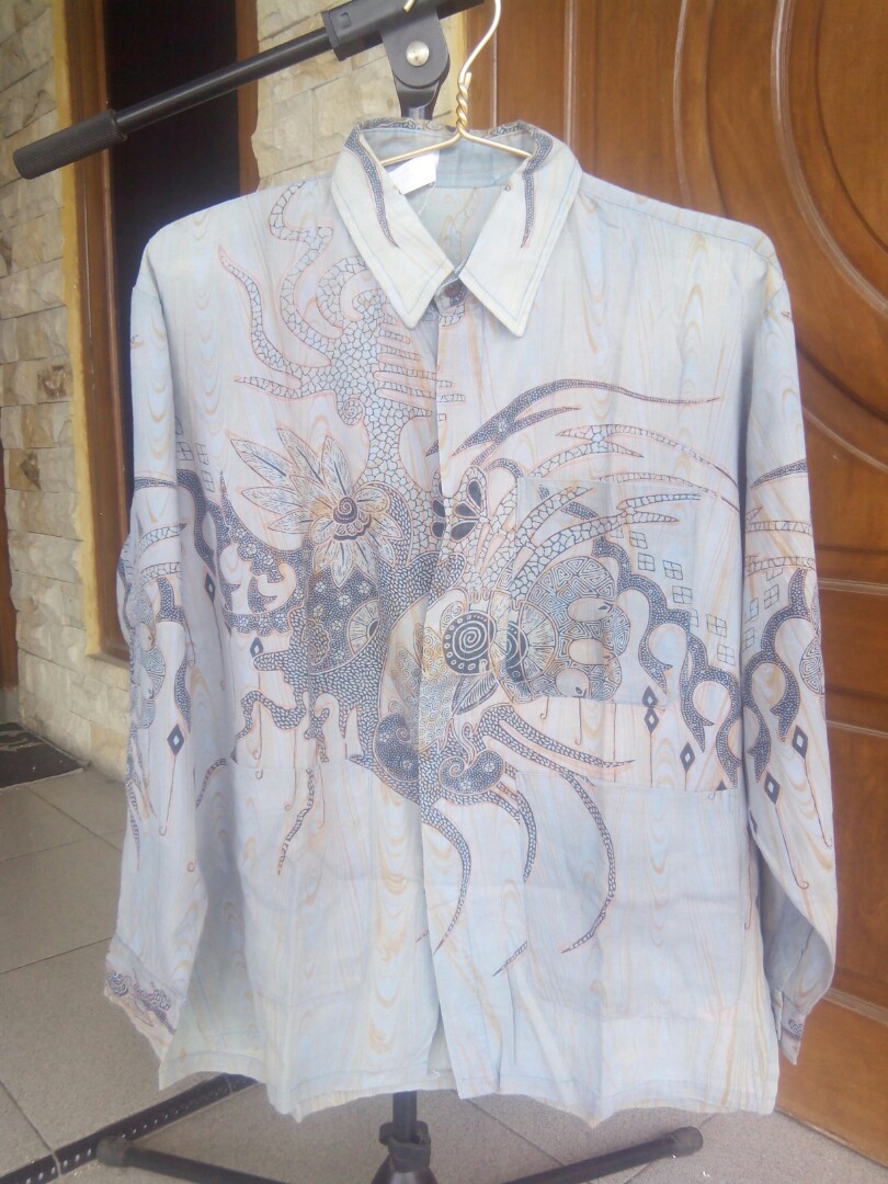 Kemeja Batik Lengan Panjang Ukuran L Merek Tunas Mekar Fesyen Pria Pakaian Atasan Di Carousell