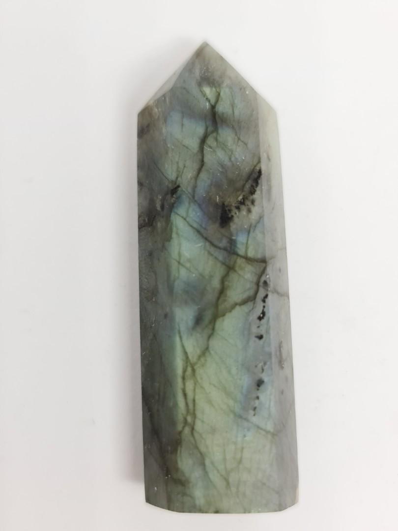 Labradorite Pointer (Category: Precious Stones) located in Singapore. Submitted by green_paradise_sg (Listing ID 1079421214, Image 2). Description: .