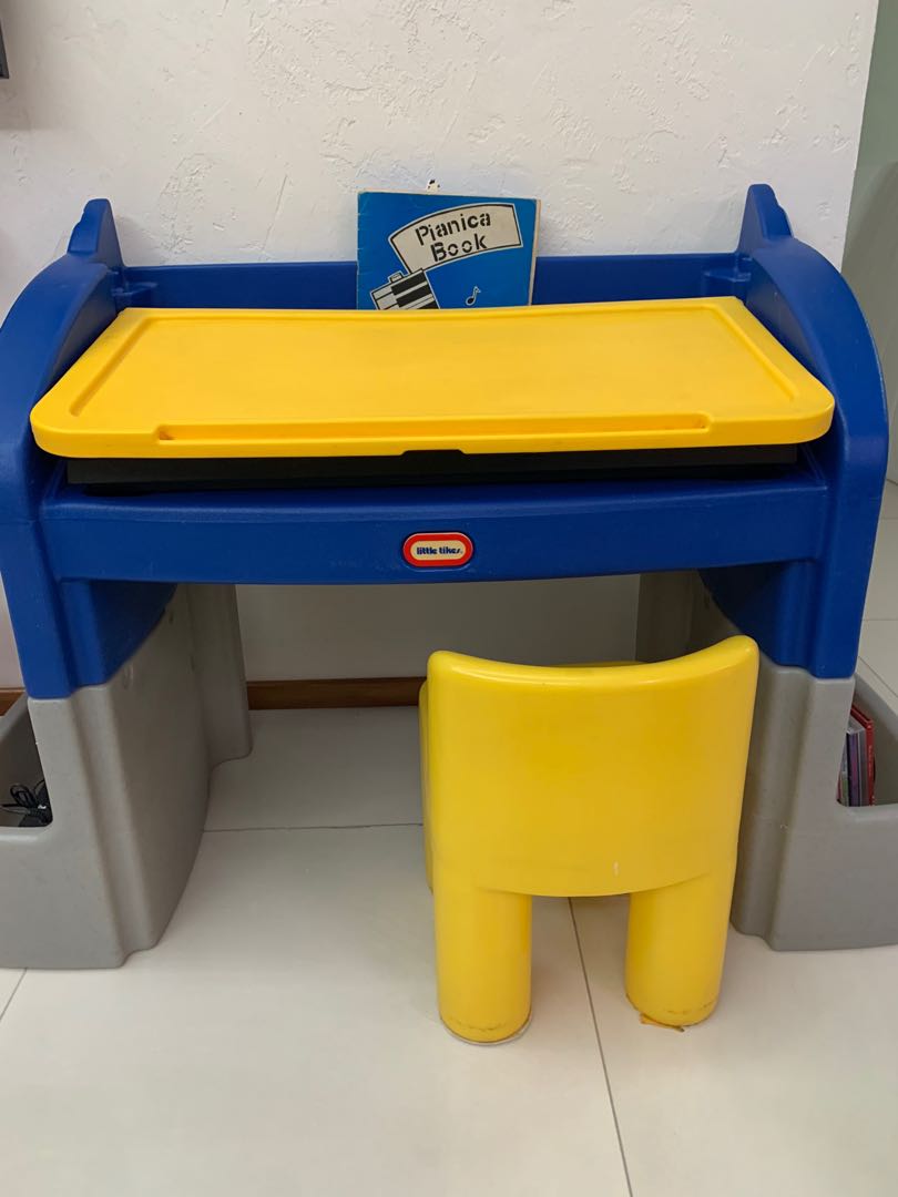 Little tikes desk with light clearance