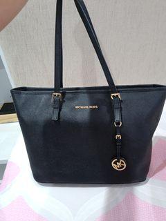MICHAEL KORS Jet Set Travel Medium Saffiano Leather Top Zip Black 100% Original
