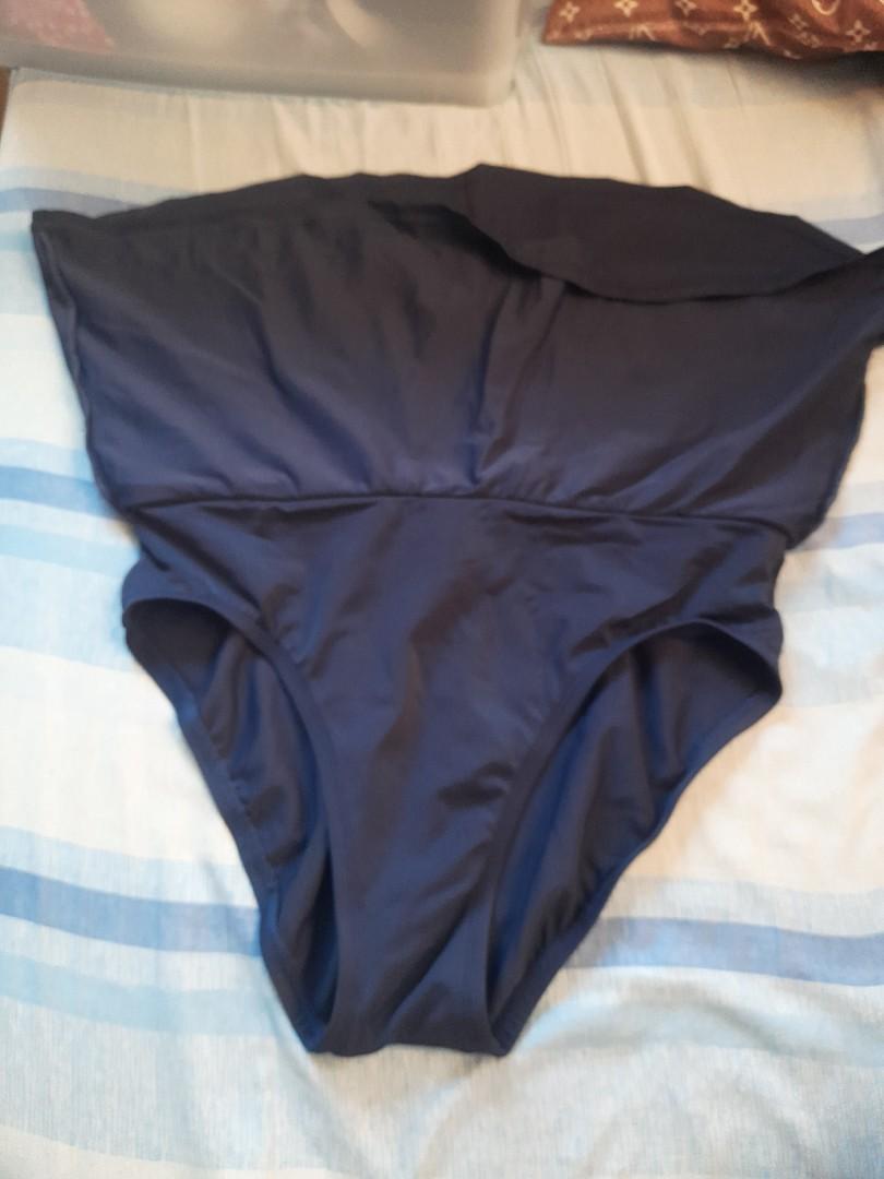 Navy blue panty skirt (Category: Bikinis & Swimsuits) located in Valenzuela. Submitted by empot08 (Listing ID 1079456696, Image 3). Description: - stretch.