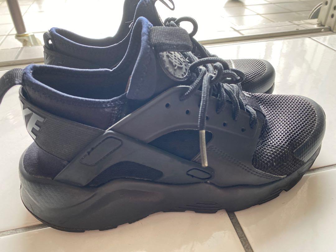 black huarache 5.5