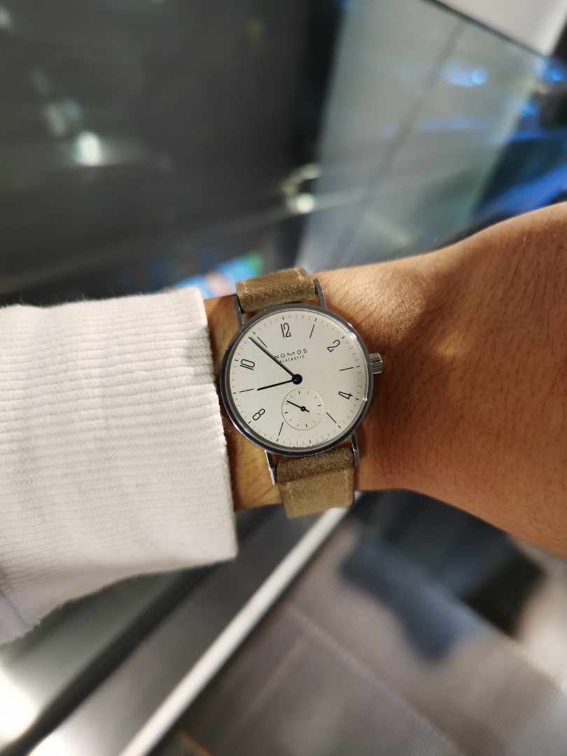 Nomos tangente sales 33
