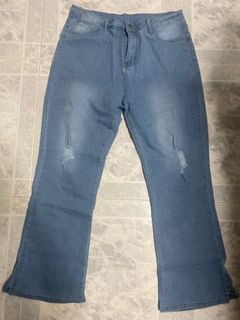 (Category: ) located in . Submitted by ayyva (Listing ID 1079467630, Image 1). Description: .