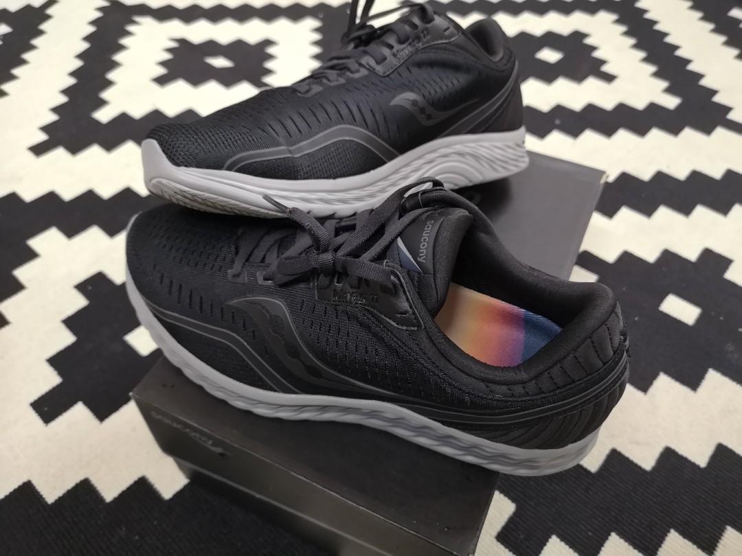 Kinvara 11 blackout store