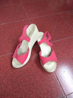 Sepatu Sendal crocs 39