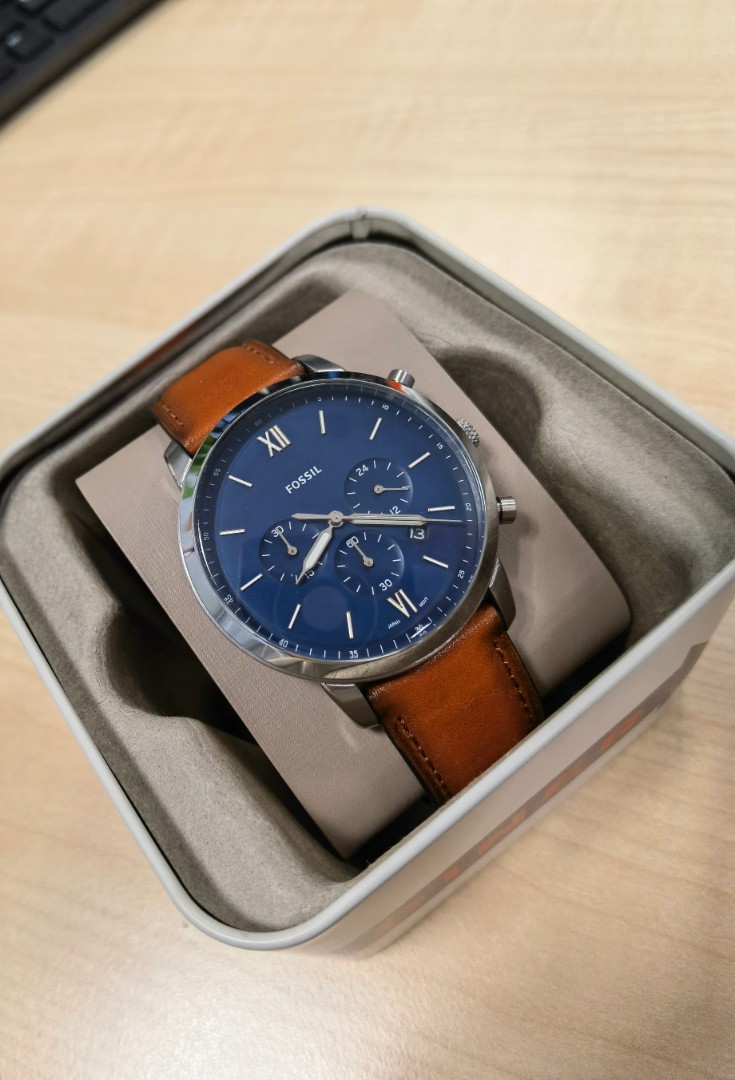 Neutra automatic 2025 luggage leather watch