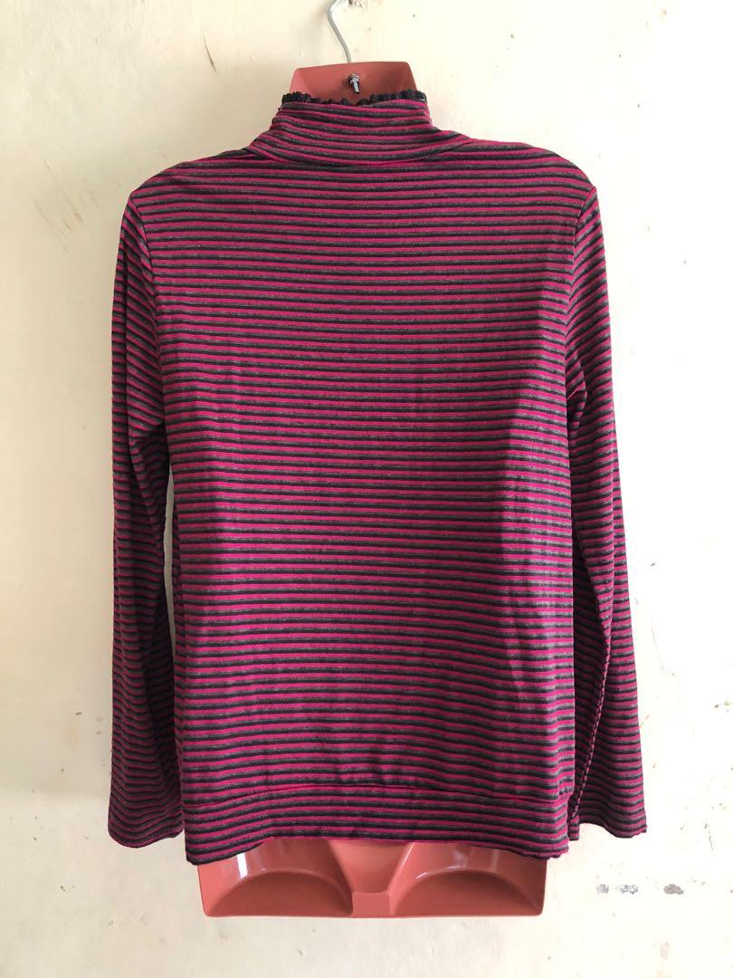 Vertical Club Striped Longsleeves (Category: Longsleeves) located in Bulacan. Submitted by le_verne (Listing ID 1079419599, Image 2). Description: Turtle neck w/ heart shapes buttons. Striped fuchsia pink, black and gray. Good condition. Nice in actual.