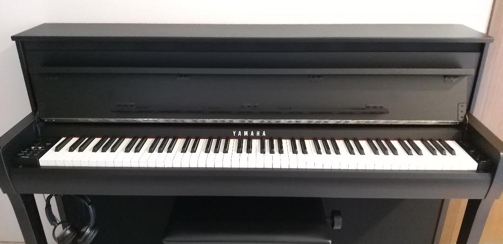 Yamaha clavinova clp sale 685