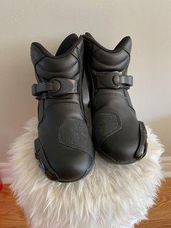 🔥AlpineStars Motorcycle Boots - Size 8
