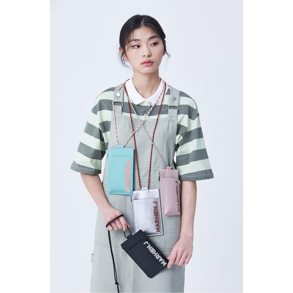 Marhen j discount phone sling
