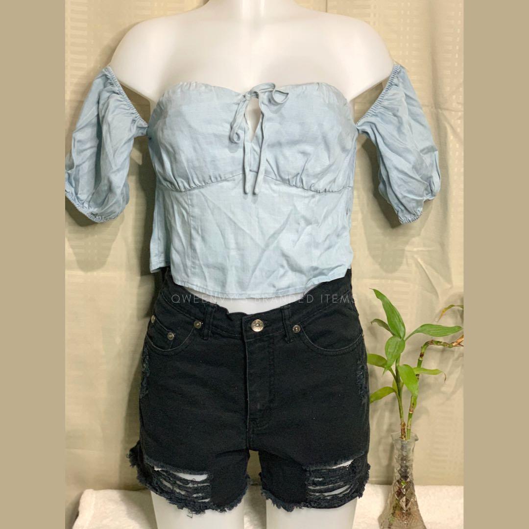 BNWT GUESS DENIM OFF SHOULDER CROP TOP Women s Fashion Tops Others Tops on Carousell