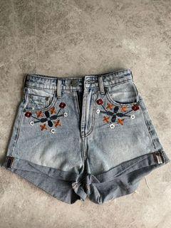 BRAND NEW: Oneteaspoon Embroidered High Waisted Denim Shorts size 24