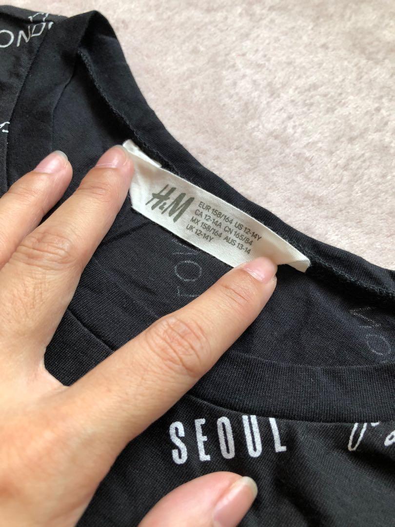 H&M shirt (Category: Shirts) located in Makati City. Submitted by argin (Listing ID 1079718283, Image 2). Description: Fitted only Almost new, no tags Can be a shirt for teens Or cropped top for girls RFS: Decluttering.