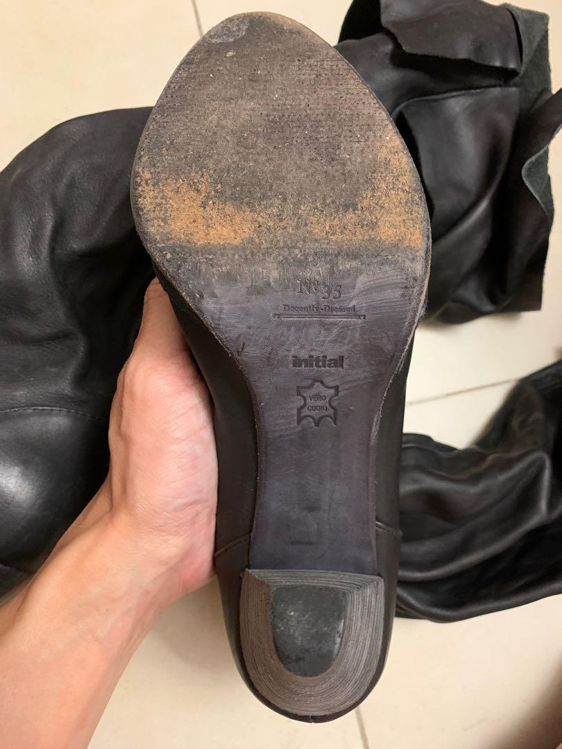 Initial leather boot （分類：靴）位於 Hong Kong。 由 chan_wing_yan 提交（商品編號 1079579228，圖片 3）。簡介： Size 35. Original price $1xxx。