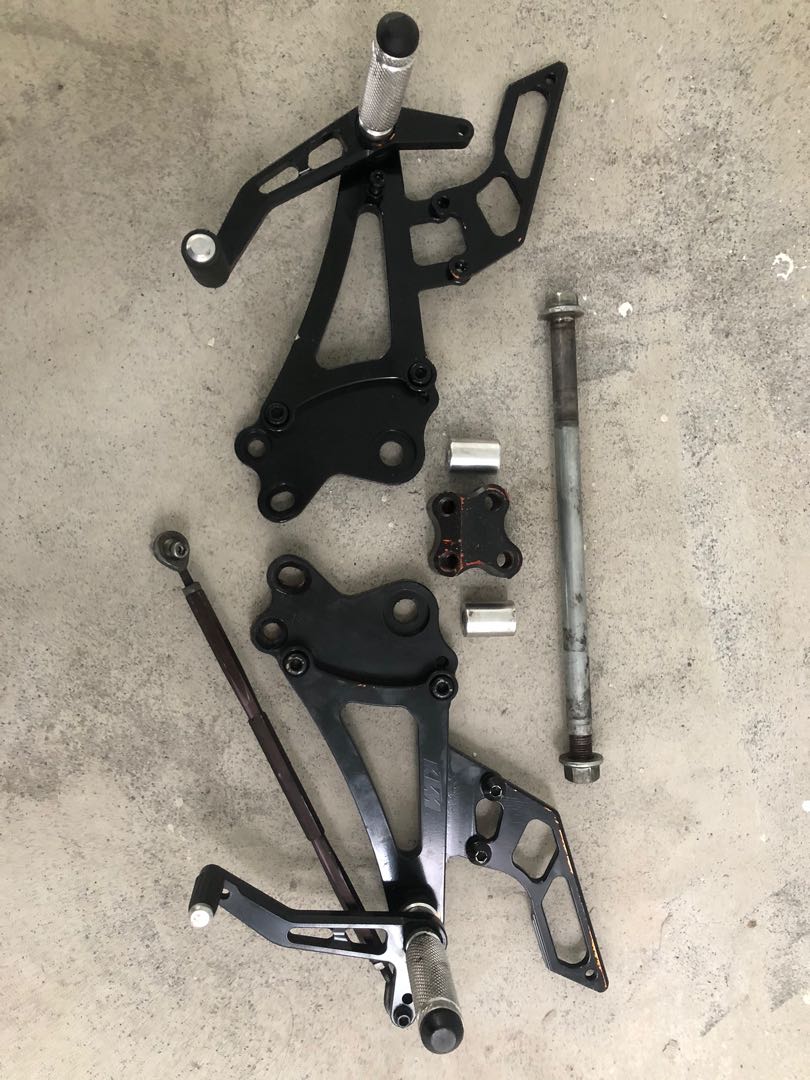 Ktm Duke 200 footrest, Motorcycles, Motorcycle Accessories on Carousell