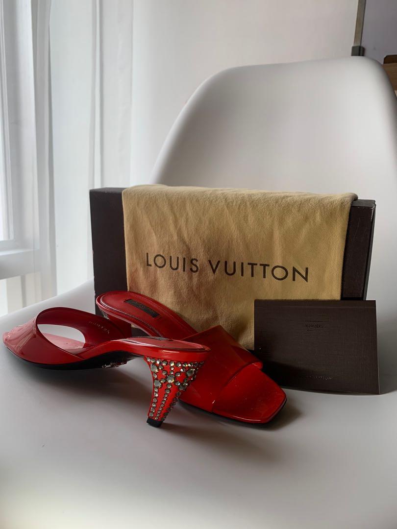 Louis Vuitton diamond Shoes, Fesyen Wanita, Sepatu di Carousell