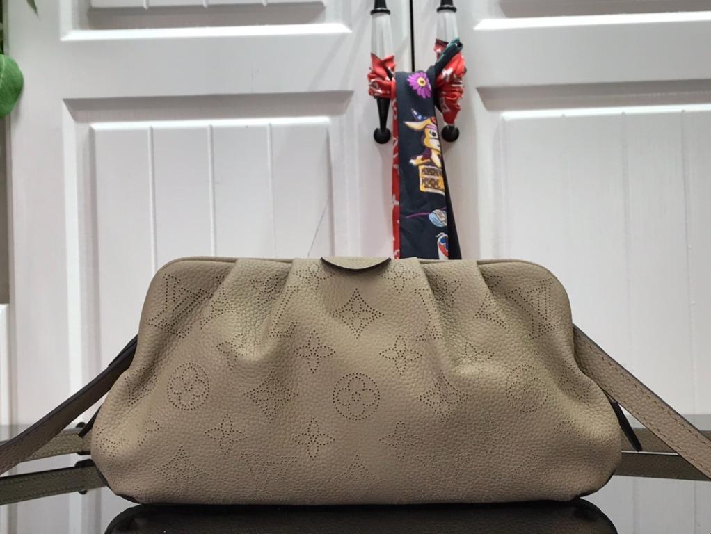 Louis Vuitton Mini Vert Lagon Mahina Scala Pouch