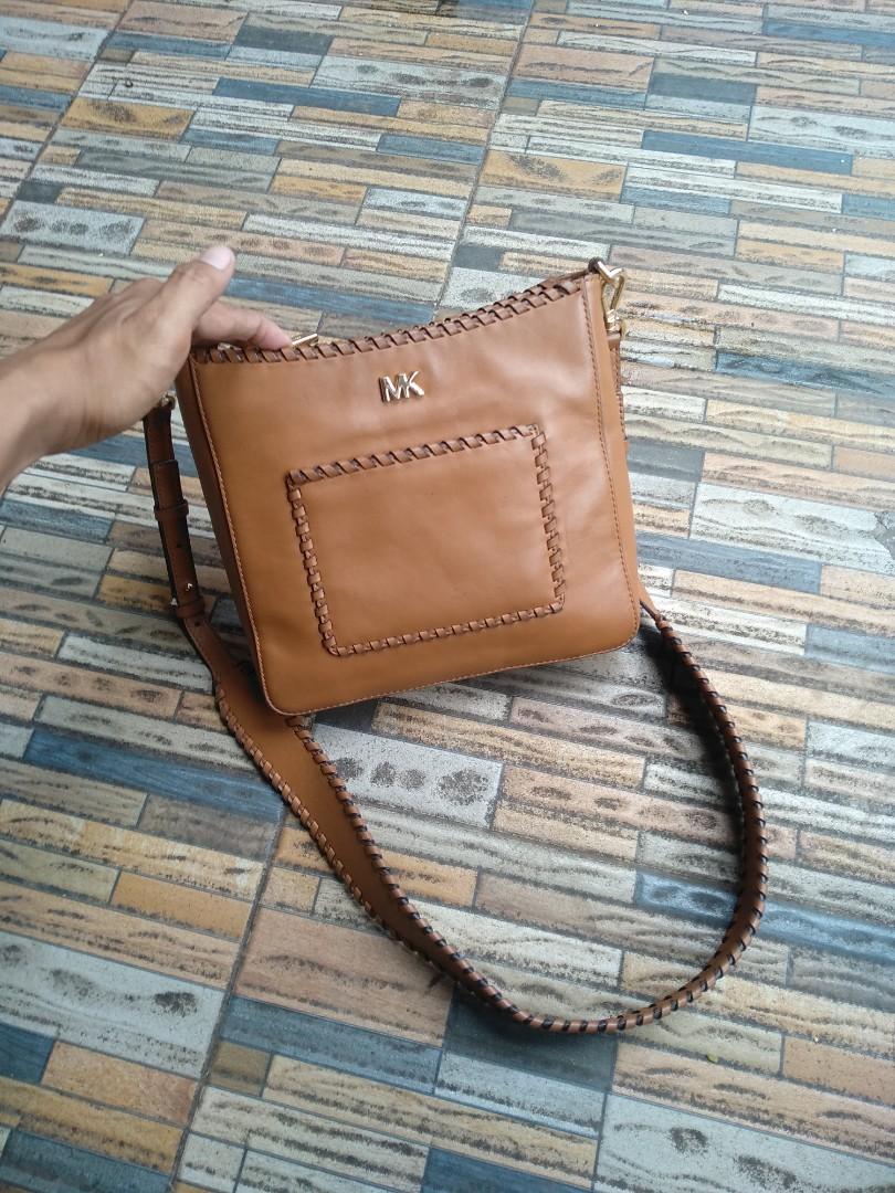 Michael kors gloria best sale pocket swing pack