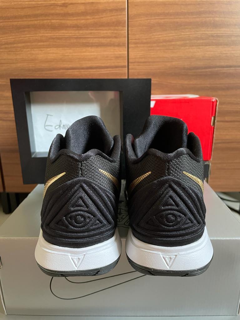 Kyrie 5 black and sale gold