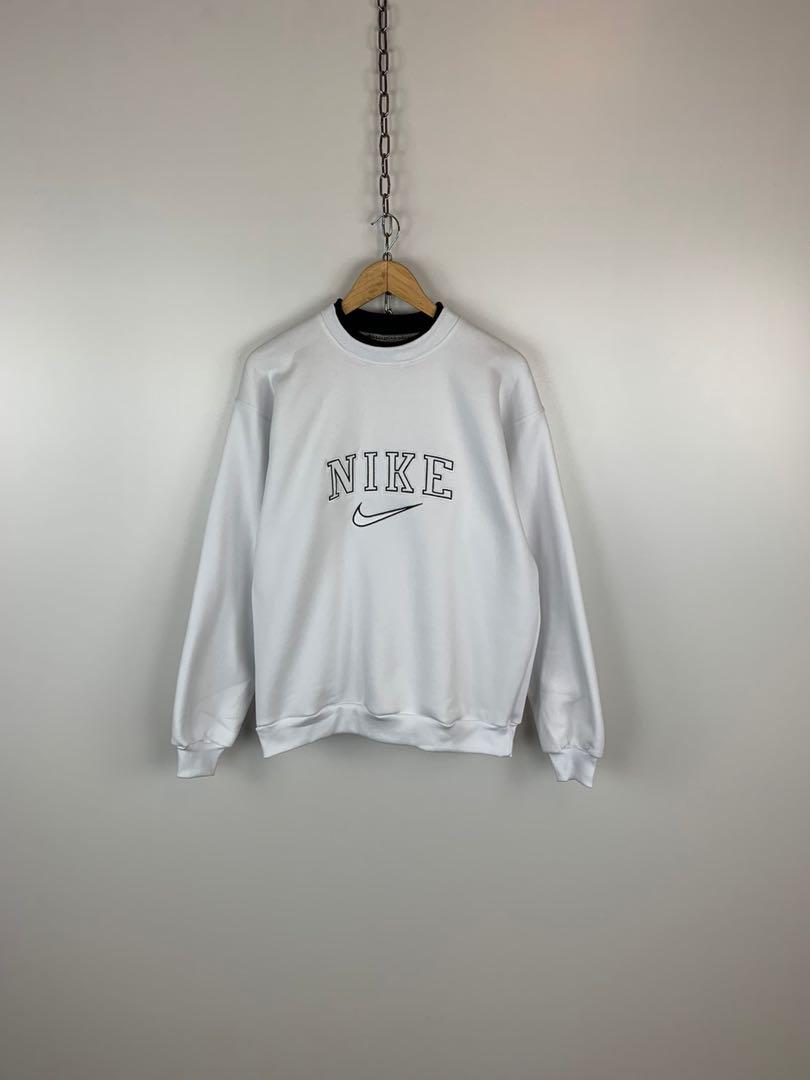 white nike vintage jumper