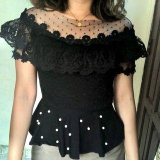 Peplum Top Brokat Hitam