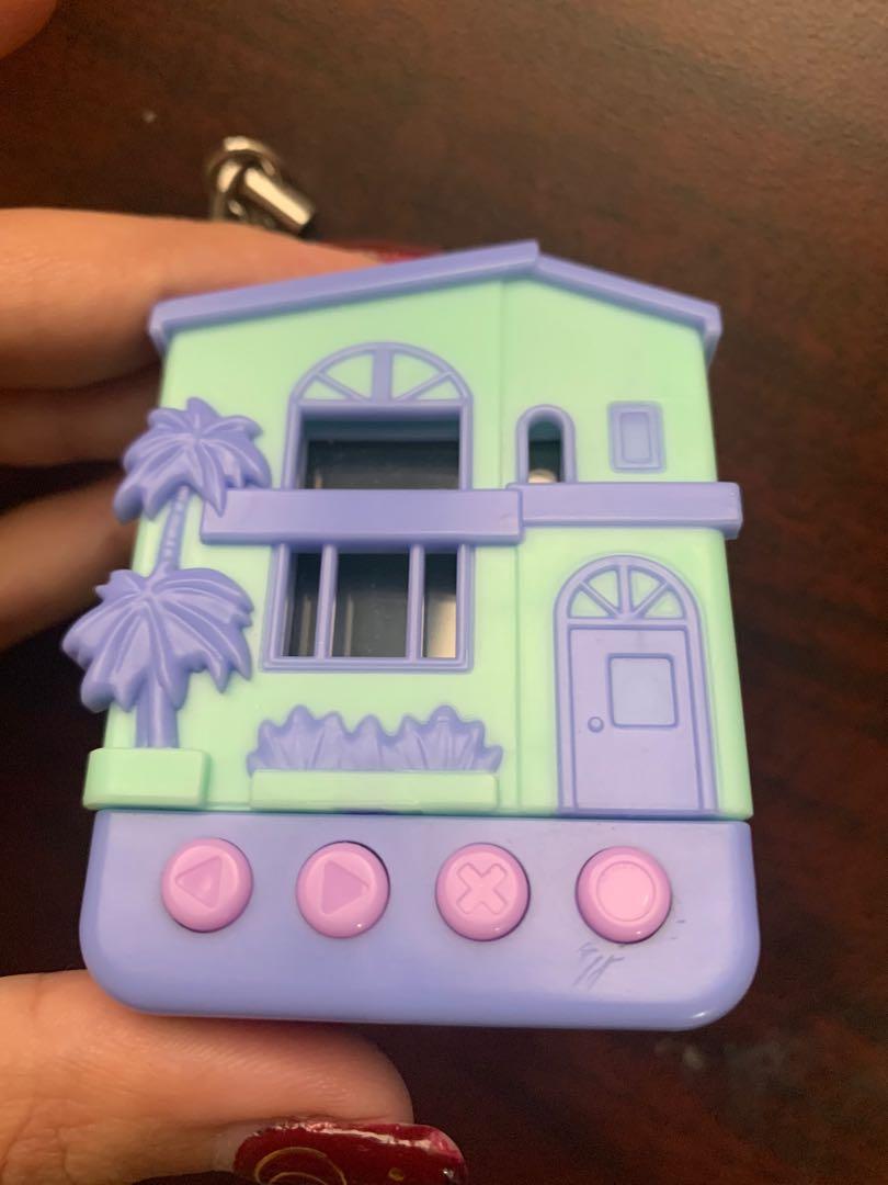Tamagotchi online house girl