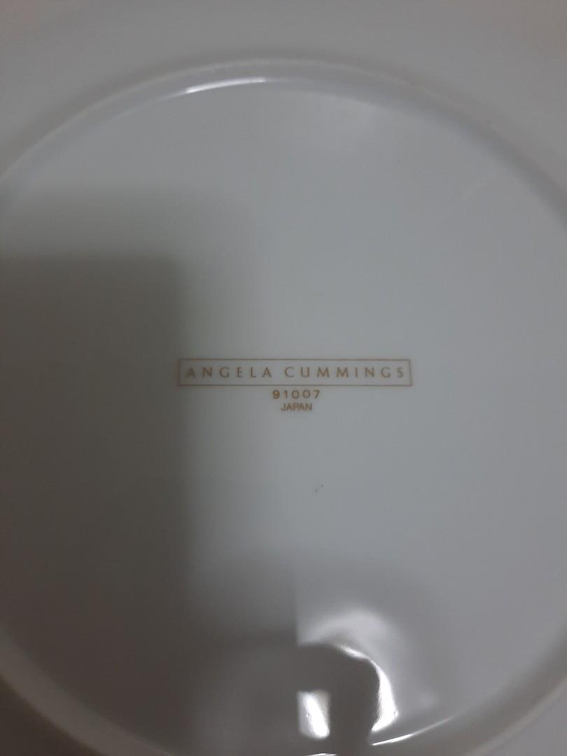 Plate (Category: Dinnerware & Cutlery) located in Pasig City. Submitted by momshie.3 (Listing ID 1079655379, Image 3). Description: serving plate nakatago lang sa cabinet.