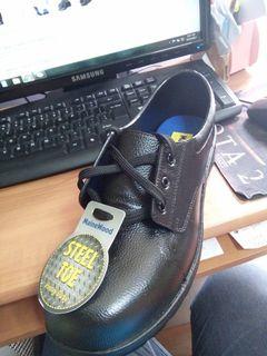 safety shoe black