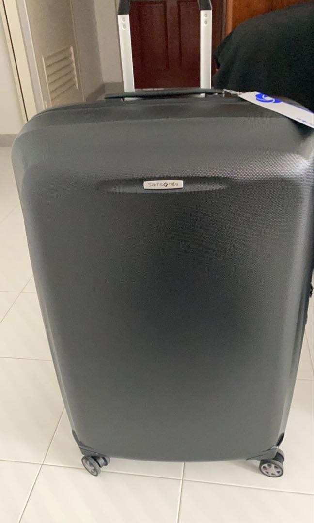 Samsonite StarFire Spinner 75 28 In graphite. Hobbies Toys