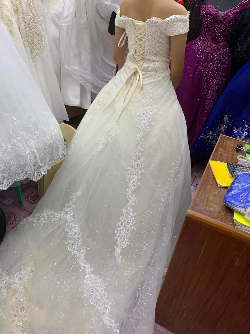 Selling my Prelove wedding gown Marian Rivera Inspired for 6 500. Once used last Dec.19 2020. With accessories. Original Price 18k