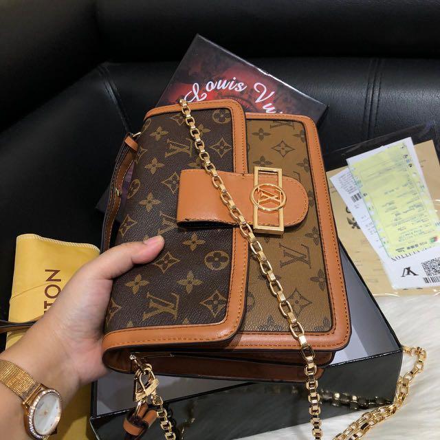 Tas Louis Vuitton with box, Barang Mewah, Tas & Dompet di Carousell