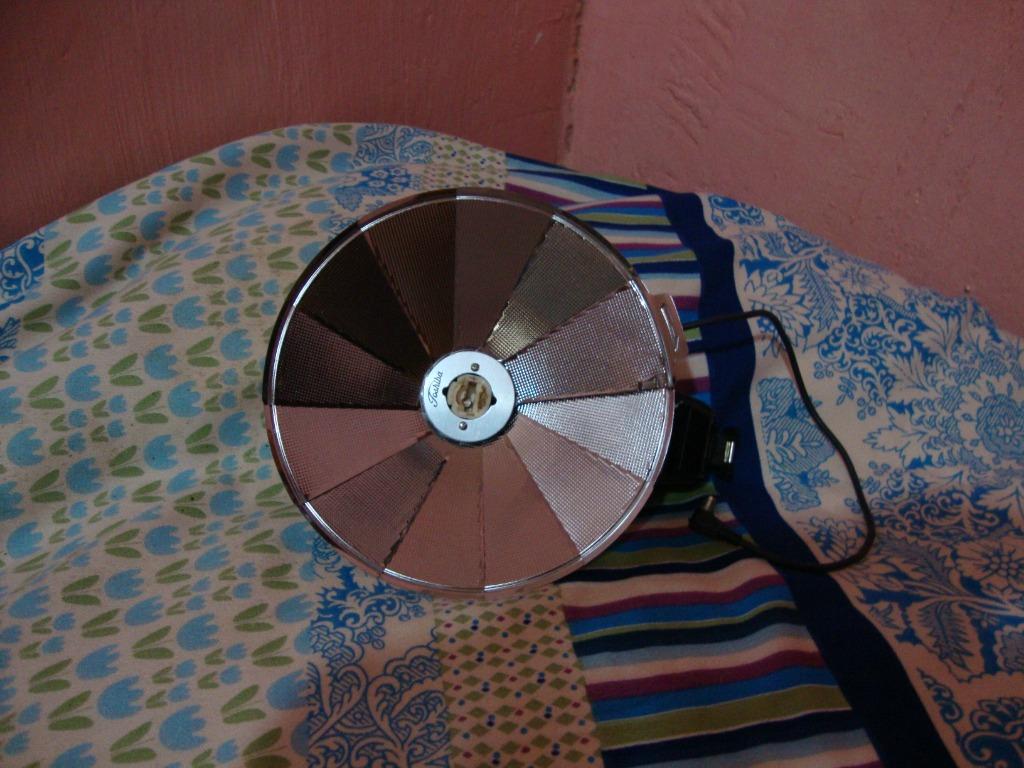 Vintage Flash Toshiba made (Category: Flashes) located in Manila. Submitted by parokya_ni_edgar (Listing ID 1079646141, Image 1). Description: -Untested -without bulb -as is with leather case.