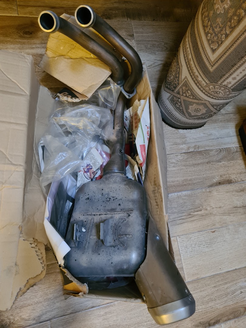yamaha mt 07 stock exhaust