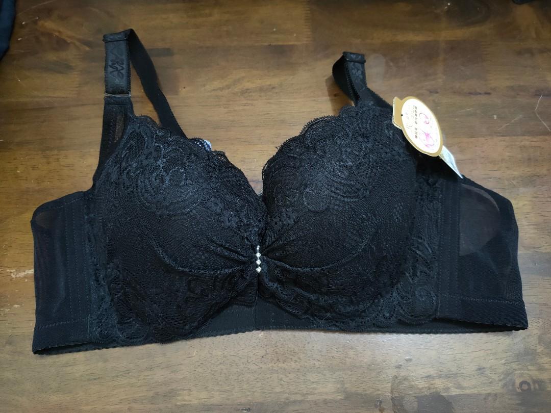 https://media.karousell.com/media/photos/products/2021/4/6/46d_new_with_tag_plussize_bra_1617690815_81fc9ac4_progressive.jpg