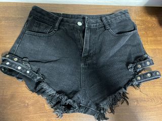 (Category: ) located in . Submitted by shannny_ (Listing ID 1079954211, Image 1). Description: .