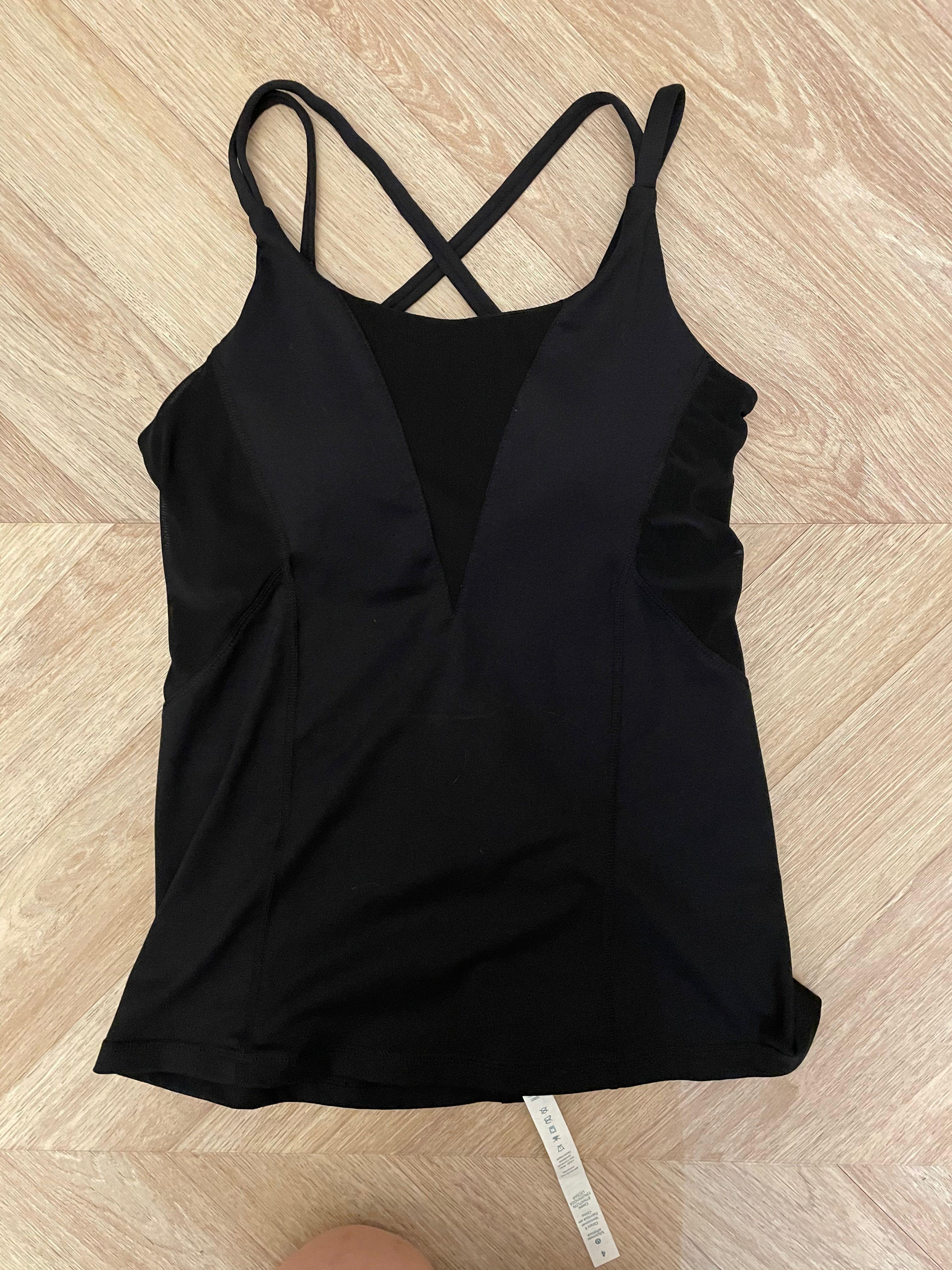 BRAND NEW Lululemon Tank Top with In-built bra (Size 4)