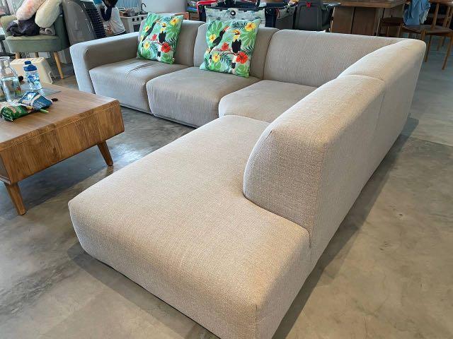 Castlery todd 2024 extended sofa