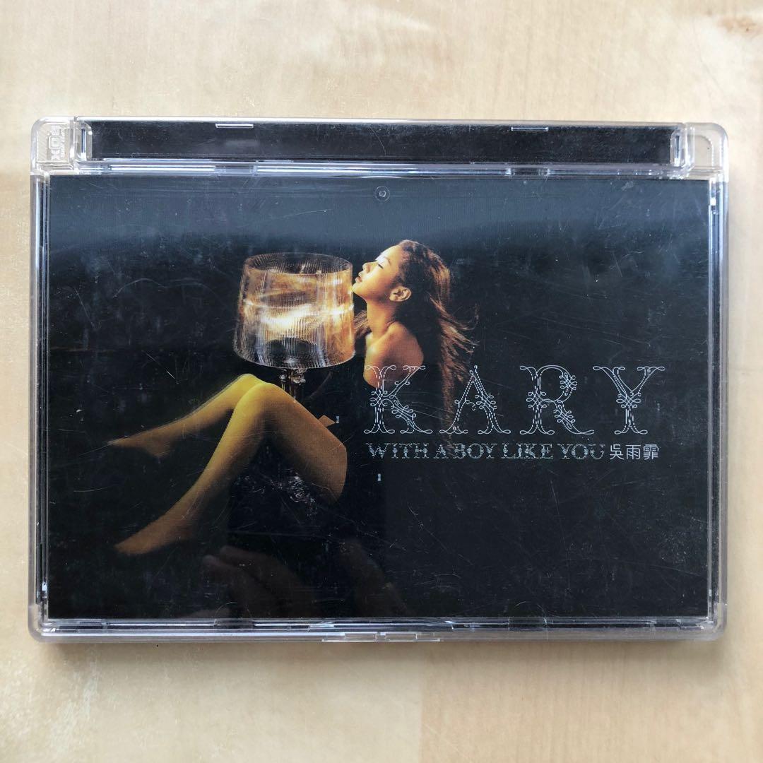 CD丨吳雨霏With A Boy Like You (首批特別版) (CD + 903加州紅熱火樂團 