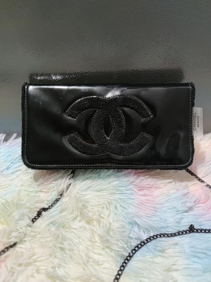 Chanel patent leather clutch hot sale
