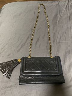 （分類：）位於 。 由 aishashahk 提交（商品編號 1079832495，圖片 1）。簡介： 。