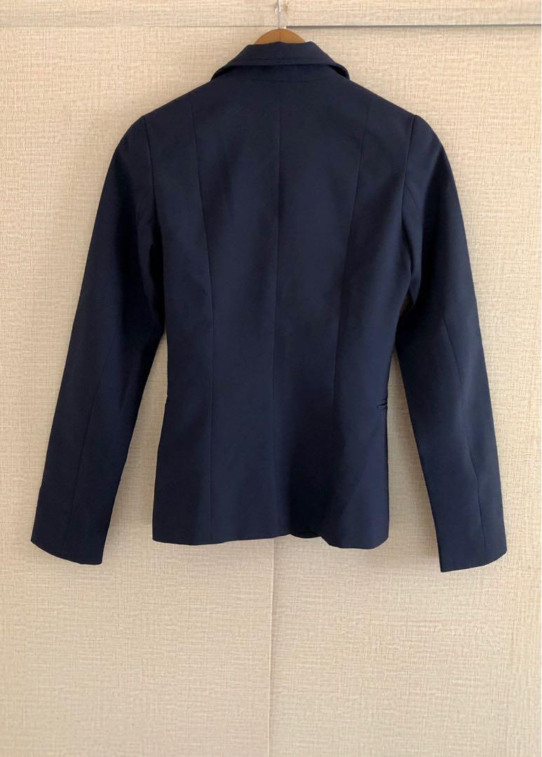 coat h&m (Category: Coats, Jackets and Outerwear) located in Quezon City. Submitted by preloveditems025 (Listing ID 1079913696, Image 3). Description: preloved in good condition good as new no flaws.