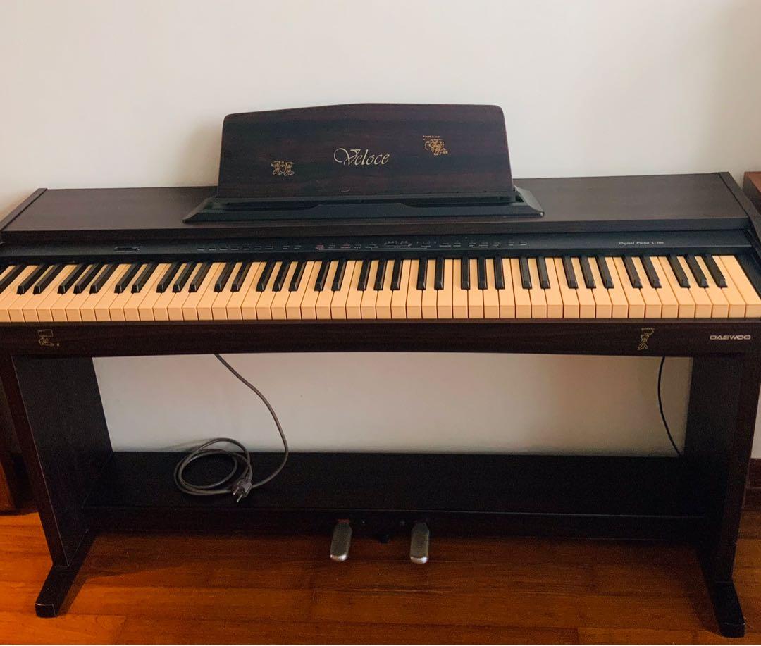 Daewoo veloce top digital piano