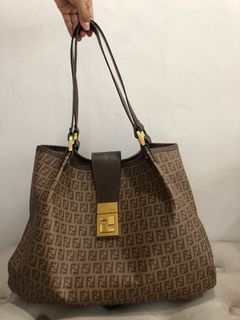 (Category: ) located in . Submitted by opulentluxe (Listing ID 1079956221, Image 1). Description: .