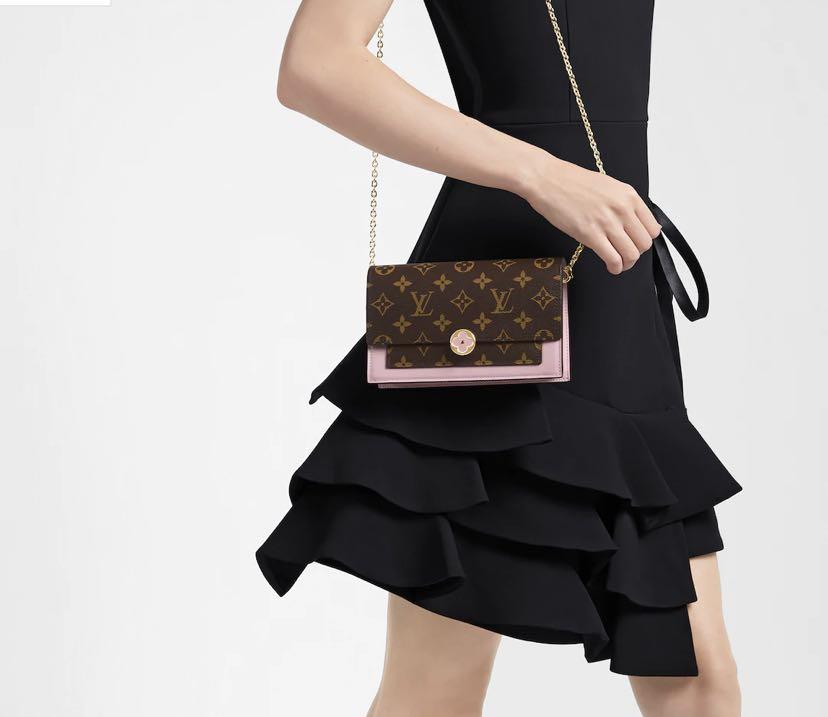 AUTHENTIC Louis Vuitton Flore Chain Wallet Clutch, Rose Ballerine