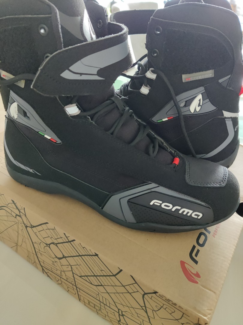 Forma viper shop boots