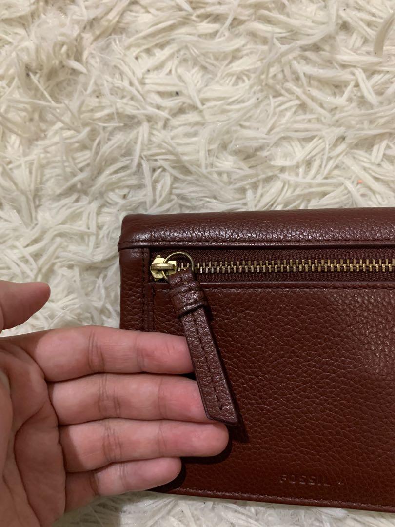 Aubrey discount clutch fossil