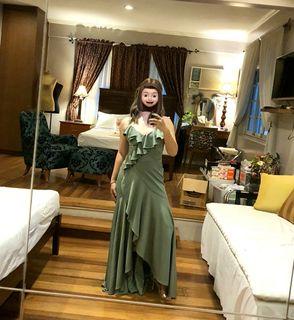 RENT GOWN/ SEXY GOWN/ BODYFIT GOWN/ ELEGANT GOWN/ EVENING DRESS/  DAY DRESS/ LIMITED EDITION/ BRANDED/ DESIGNER GOWN/ BUDGET/ GREEN GOWN SEIGE GOWN/ FLOOR LENGTH GOWN/ GOWN FOR SALE