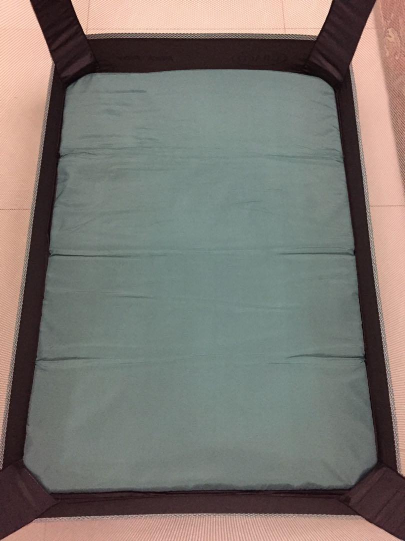 Graco Pack and Play Playard Baby Crib (Category: Cots & Cribs) located in Mandaluyong City. Submitted by kathe_a (Listing ID 1079869990, Image 3). Description: EUC, Like new, No flaws - Airy mesh on all sides provides maximum ventilation - Signature Graco® push-button fold makes closing your playard quick and hassle-free - Convenient carrying bag for no-fuss travel and storage - The playard is designed to grow and transition with your child, from