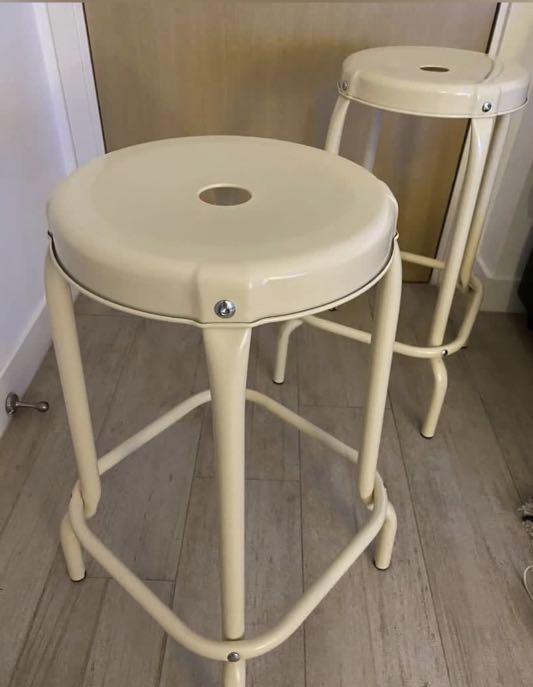 IKEA Raskog kitchen bar stools x2, 傢俬＆家居, 傢俬, 櫃子、組合櫃及置物架 Carousell